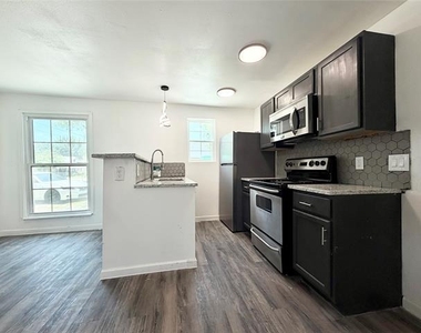 211 S Mabel Street - Photo Thumbnail 5