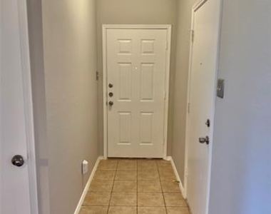4905 Spur Ridge Court - Photo Thumbnail 3