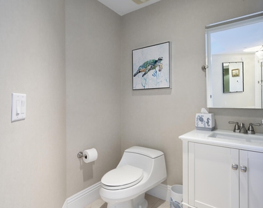 2700 N Ocean Drive - Photo Thumbnail 17