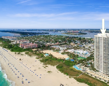 2700 N Ocean Drive - Photo Thumbnail 32