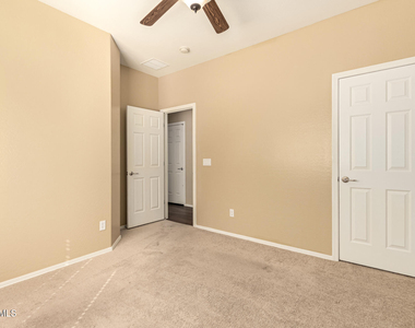 8859 N 181st Avenue - Photo Thumbnail 20