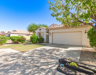 8859 N 181st Avenue - Photo Thumbnail 5