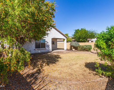 8859 N 181st Avenue - Photo Thumbnail 31