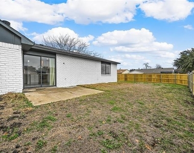4940 Watkins Drive - Photo Thumbnail 19