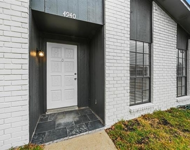 4940 Watkins Drive - Photo Thumbnail 2