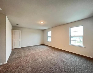 329 Sage Street - Photo Thumbnail 10