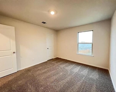 329 Sage Street - Photo Thumbnail 19