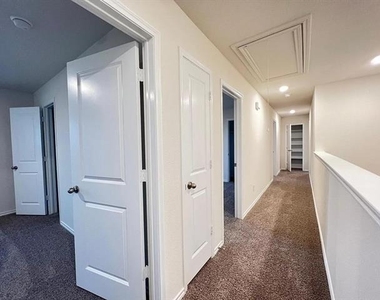 329 Sage Street - Photo Thumbnail 14