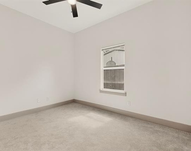 400 Kenny Drive - Photo Thumbnail 26