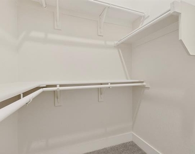 400 Kenny Drive - Photo Thumbnail 31