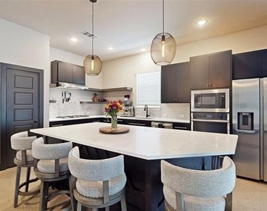 2504 Lazy Dog Lane - Photo Thumbnail 6