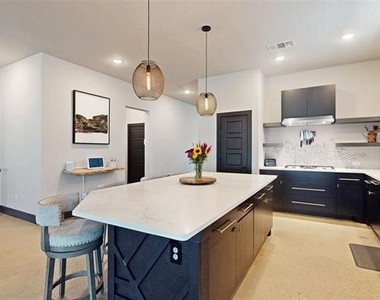 2504 Lazy Dog Lane - Photo Thumbnail 7