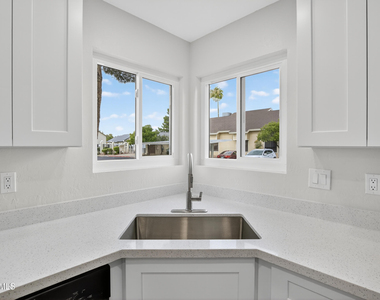 2455 E Broadway Road - Photo Thumbnail 9