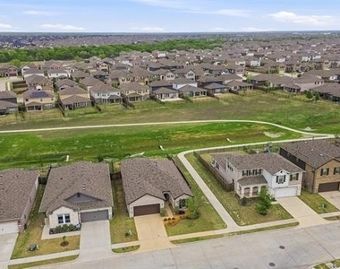 960 Tule Drive - Photo Thumbnail 32