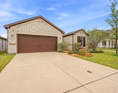 960 Tule Drive - Photo Thumbnail 1