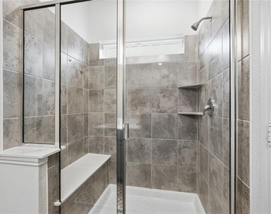 960 Tule Drive - Photo Thumbnail 18