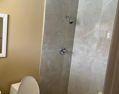 2314 Harding Street - Photo Thumbnail 5