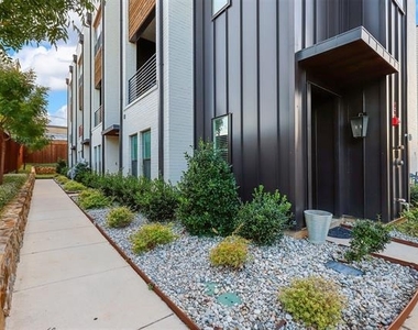 2733 Merrimac Street - Photo Thumbnail 2