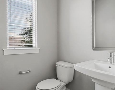 2733 Merrimac Street - Photo Thumbnail 11