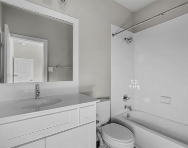2733 Merrimac Street - Photo Thumbnail 14