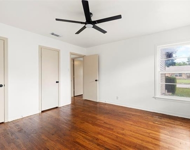 829 Yale Street - Photo Thumbnail 6