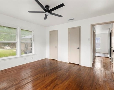 829 Yale Street - Photo Thumbnail 4