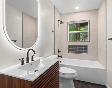829 Yale Street - Photo Thumbnail 3