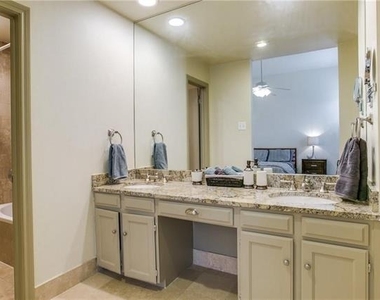 3215 Elizabeth Street - Photo Thumbnail 5