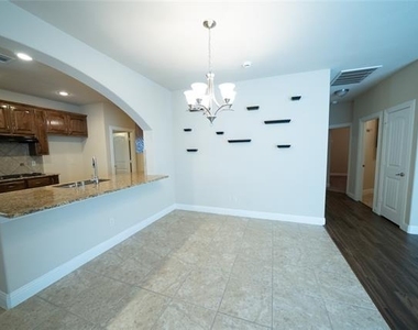 127 Charleston Lane - Photo Thumbnail 8