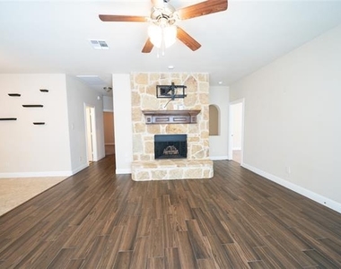 127 Charleston Lane - Photo Thumbnail 6
