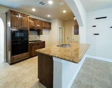 127 Charleston Lane - Photo Thumbnail 4