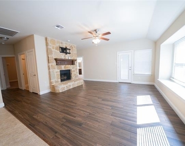 127 Charleston Lane - Photo Thumbnail 7