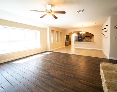 127 Charleston Lane - Photo Thumbnail 5