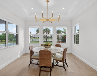 9249 Crestview Circle - Photo Thumbnail 7