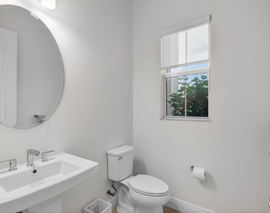 9249 Crestview Circle - Photo Thumbnail 24