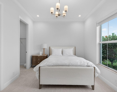 9249 Crestview Circle - Photo Thumbnail 18