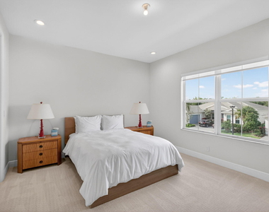 9249 Crestview Circle - Photo Thumbnail 21