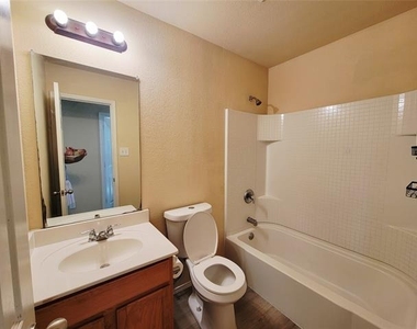 10032 Daly Drive - Photo Thumbnail 17