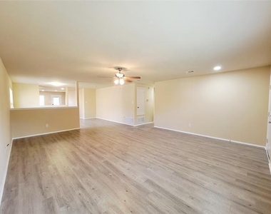 10032 Daly Drive - Photo Thumbnail 9