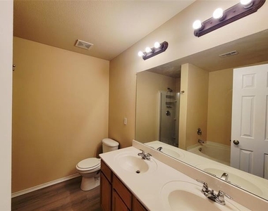 10032 Daly Drive - Photo Thumbnail 18
