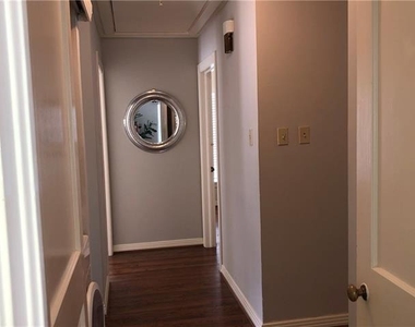 6215 Kenwood Avenue - Photo Thumbnail 16