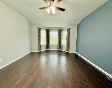 3728 Holly Brook Drive - Photo Thumbnail 22