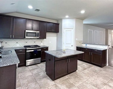 3728 Holly Brook Drive - Photo Thumbnail 6