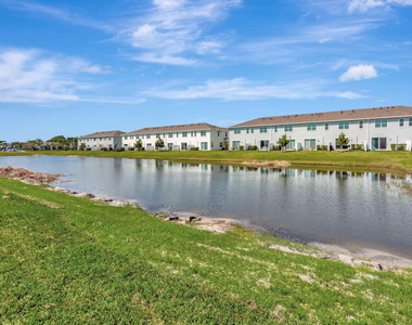 539 Se Rivergrass Street - Photo Thumbnail 24