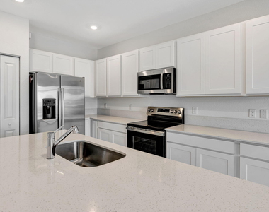539 Se Rivergrass Street - Photo Thumbnail 1