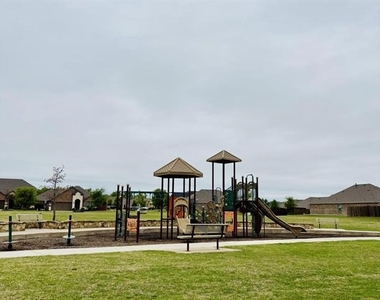 2920 Colorado Drive - Photo Thumbnail 18