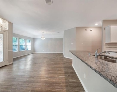 2920 Colorado Drive - Photo Thumbnail 3