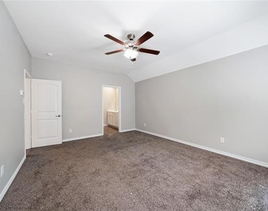 2920 Colorado Drive - Photo Thumbnail 10