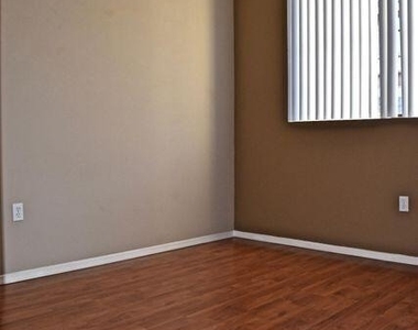 1701 E Colter Street - Photo Thumbnail 8