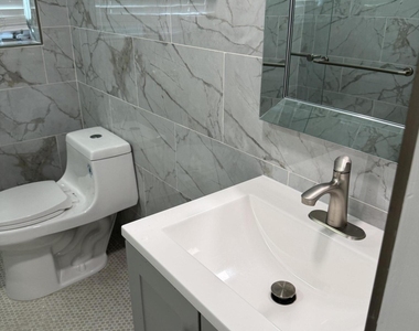 112 Lake Avenue - Photo Thumbnail 24